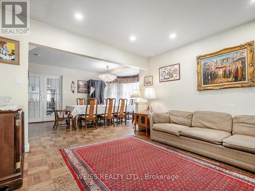 81 Brucewood Crescent, Toronto (Englemount-Lawrence), ON - Indoor Photo Showing Living Room