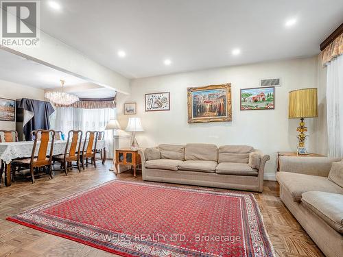 81 Brucewood Crescent, Toronto (Englemount-Lawrence), ON - Indoor Photo Showing Living Room