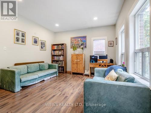 81 Brucewood Crescent, Toronto (Englemount-Lawrence), ON - Indoor Photo Showing Living Room