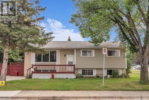 45 Nicholson Place, Saskatoon, SK - Outdoor With Deck Patio Veranda With Facade