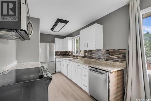 45 Nicholson Place, Saskatoon, SK - Indoor Photo Showing Kitchen