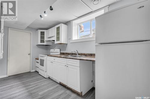 45 Nicholson Place, Saskatoon, SK - Indoor Photo Showing Kitchen With Double Sink