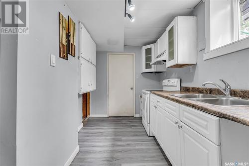 45 Nicholson Place, Saskatoon, SK - Indoor Photo Showing Kitchen With Double Sink