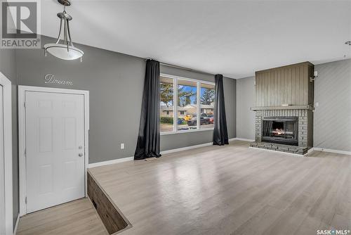 45 Nicholson Place, Saskatoon, SK - Indoor Photo Showing Living Room With Fireplace