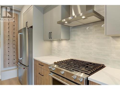 839 Lawson Avenue Unit# 3, Kelowna, BC - Indoor Photo Showing Kitchen With Stainless Steel Kitchen With Upgraded Kitchen