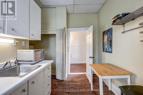 Kitchen In Bachelor - 193 Waterloo Street, London, ON - Indoor