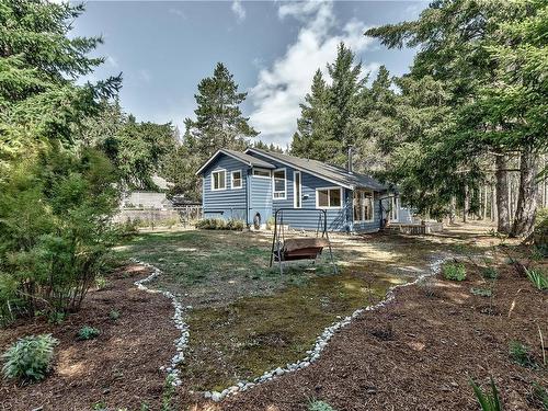 2965 Leon Rd, Qualicum Beach, BC 