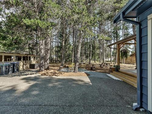 2965 Leon Rd, Qualicum Beach, BC 