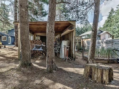 2965 Leon Rd, Qualicum Beach, BC 