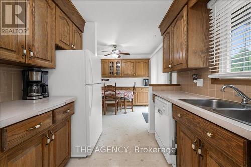 764 Parkdale Avenue, Fort Erie, ON - Indoor Photo Showing Kitchen With Double Sink