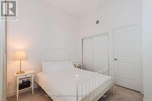 302 - 23 Sheppard Avenue E, Toronto (Willowdale East), ON - Indoor Photo Showing Bedroom