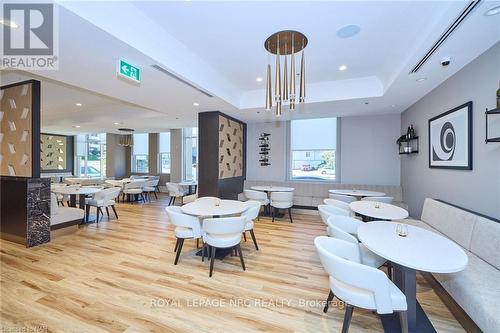 5698 Main Street, Niagara Falls, ON - Indoor Photo Showing Dining Room