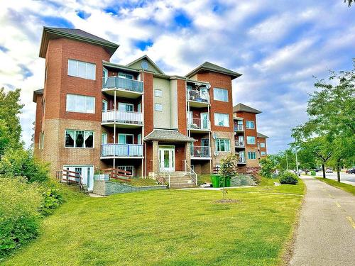 Frontage - 203-16769 Boul. De Pierrefonds, Montréal (Pierrefonds-Roxboro), QC - Outdoor With Balcony With Facade