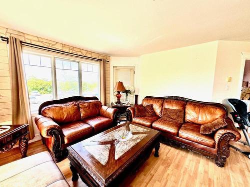 Living room - 203-16769 Boul. De Pierrefonds, Montréal (Pierrefonds-Roxboro), QC - Indoor Photo Showing Living Room