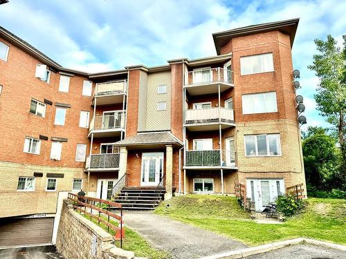 Back facade - 203-16769 Boul. De Pierrefonds, Montréal (Pierrefonds-Roxboro), QC - Outdoor With Balcony With Facade