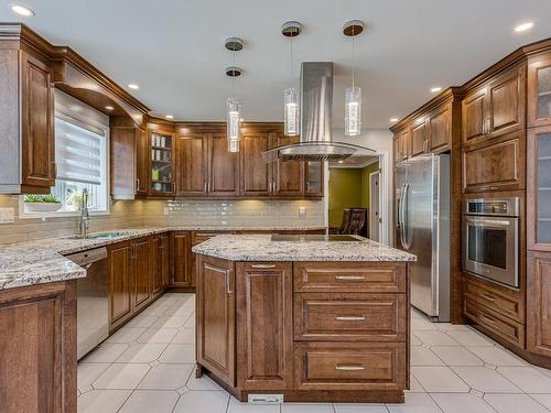 Cuisine - 1207 Rue Jean-Vincent, Carignan, QC - Indoor Photo Showing Kitchen With Upgraded Kitchen