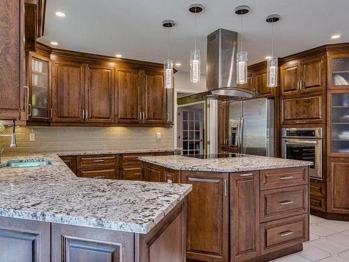 Cuisine - 1207 Rue Jean-Vincent, Carignan, QC - Indoor Photo Showing Kitchen With Upgraded Kitchen