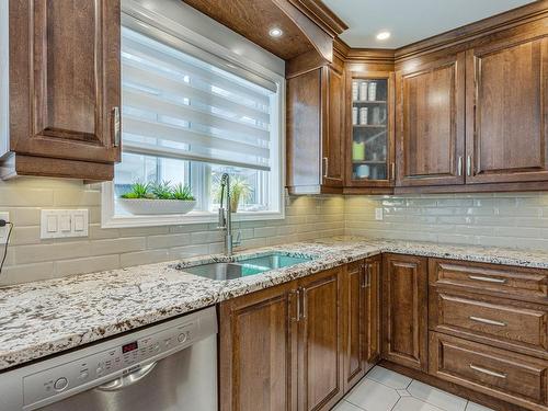 Cuisine - 1207 Rue Jean-Vincent, Carignan, QC - Indoor Photo Showing Kitchen With Double Sink