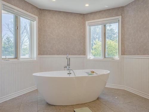 Salle de bains attenante Ã  la CCP - 1207 Rue Jean-Vincent, Carignan, QC - Indoor Photo Showing Bathroom