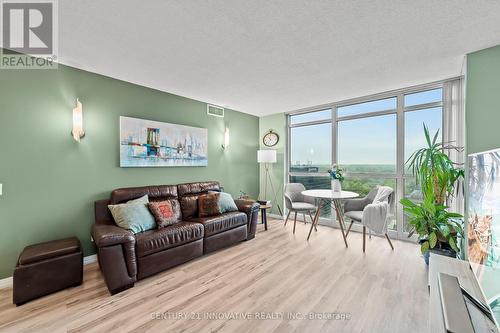 1508 - 28 Harrison Garden Boulevard, Toronto (Willowdale East), ON - Indoor Photo Showing Living Room