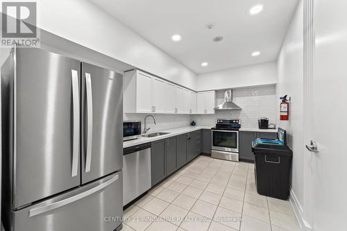 1508 - 28 Harrison Garden Boulevard, Toronto (Willowdale East), ON - Indoor Photo Showing Kitchen With Double Sink