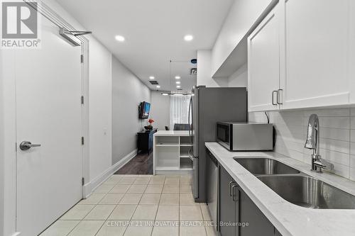 1508 - 28 Harrison Garden Boulevard, Toronto (Willowdale East), ON - Indoor Photo Showing Kitchen With Double Sink