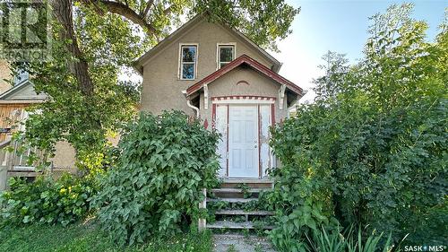 1324 Angus Street, Regina, SK - Outdoor