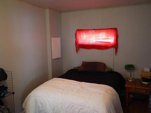 1405 Soues Street, Clinton, BC - Indoor Photo Showing Bedroom