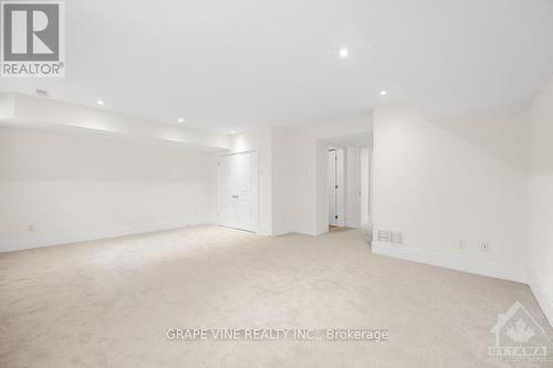 109 Montauk, Ottawa, ON - Indoor Photo Showing Other Room