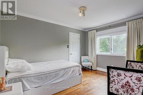 1401 Bunsden Avenue, Mississauga (Sheridan), ON - Indoor Photo Showing Bedroom