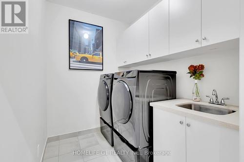 3434 Clayton Trail, Oakville, ON - Indoor Photo Showing Laundry Room