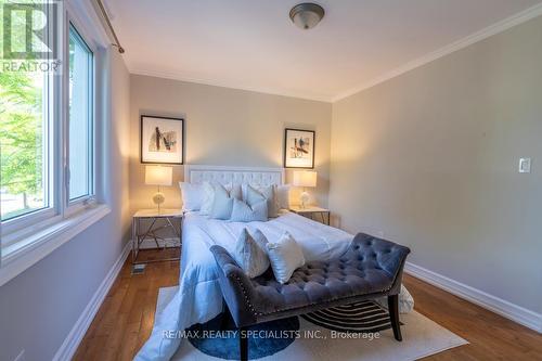 2165 Meadowbrook Road, Burlington (Mountainside), ON - Indoor Photo Showing Bedroom