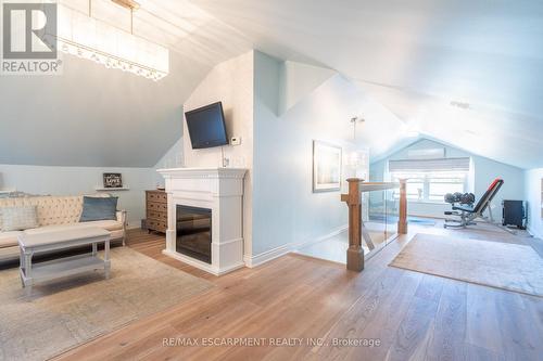 46 Mountain Brow Boulevard, Hamilton (Sunninghill), ON - Indoor Photo Showing Living Room With Fireplace