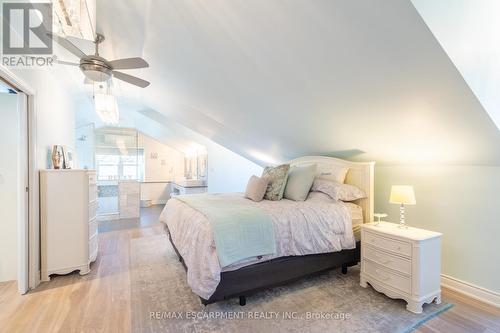 46 Mountain Brow Boulevard, Hamilton (Sunninghill), ON - Indoor Photo Showing Bedroom