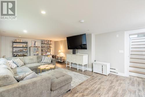 46 Mountain Brow Boulevard, Hamilton (Sunninghill), ON - Indoor Photo Showing Living Room