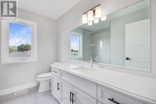 30 Sycamore Drive, Tillsonburg, ON - Indoor Photo Showing Bathroom