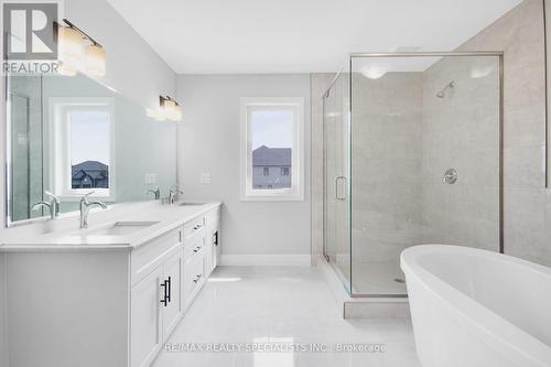 30 Sycamore Drive, Tillsonburg, ON - Indoor Photo Showing Bathroom