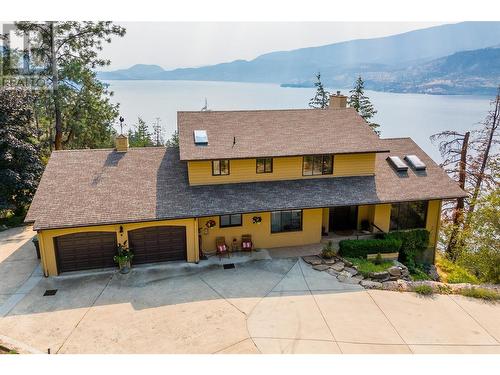 1252 Kyndree Court, Kelowna, BC - Outdoor With Body Of Water