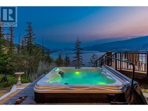 1252 Kyndree Court, Kelowna, BC - Outdoor With Body Of Water With View