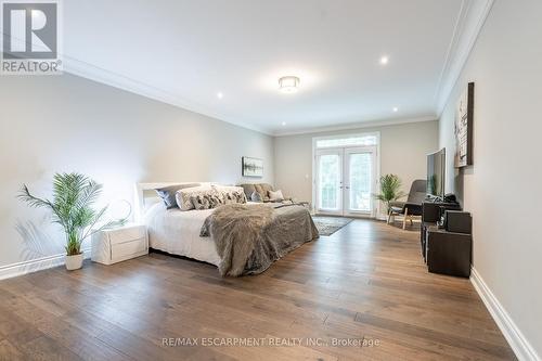 374 Woodworth Drive W, Hamilton, ON - Indoor Photo Showing Bedroom