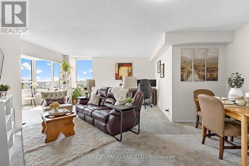 1805 - 215 Wynford Drive, Toronto (Flemingdon Park), ON - Indoor Photo Showing Living Room