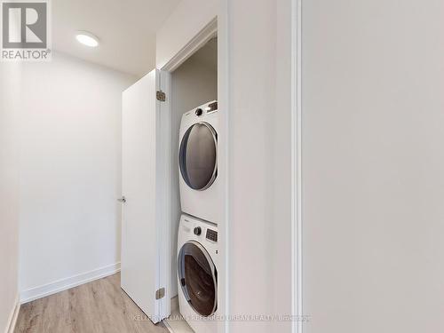 417 - 150 Logan Avenue, Toronto (South Riverdale), ON - Indoor Photo Showing Laundry Room