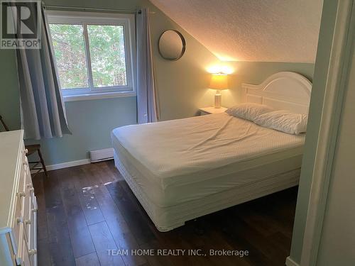 119 Dorcas Bay Road, Northern Bruce Peninsula, ON - Indoor Photo Showing Bedroom