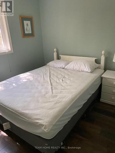 119 Dorcas Bay Road, Northern Bruce Peninsula, ON - Indoor Photo Showing Bedroom