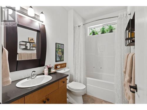 302 Upper Canyon Drive, Kelowna, BC - Indoor Photo Showing Bathroom