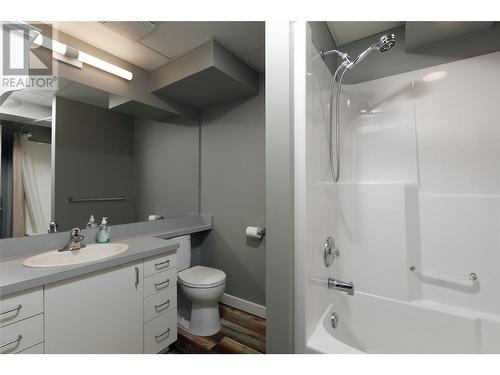 55 Kalamalka Lakeview Drive Unit# 3, Vernon, BC - Indoor Photo Showing Bathroom