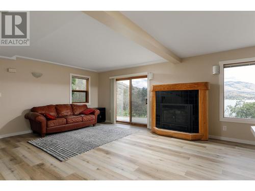 55 Kalamalka Lakeview Drive Unit# 3, Vernon, BC - Indoor Photo Showing Living Room With Fireplace