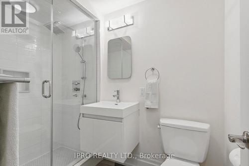 8 Sir Raymond Drive, Toronto (Guildwood), ON - Indoor Photo Showing Bathroom