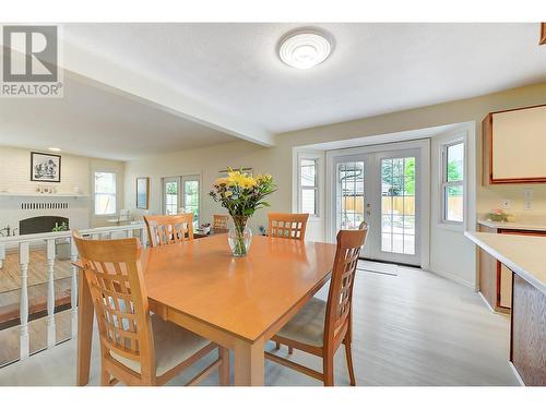 3132 Shannon Court, West Kelowna, BC - Indoor Photo Showing Dining Room