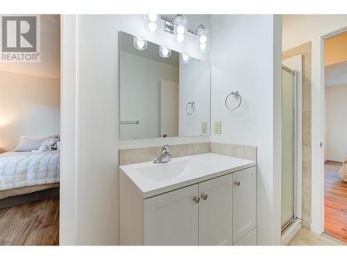 3132 Shannon Court, West Kelowna, BC - Indoor Photo Showing Bathroom